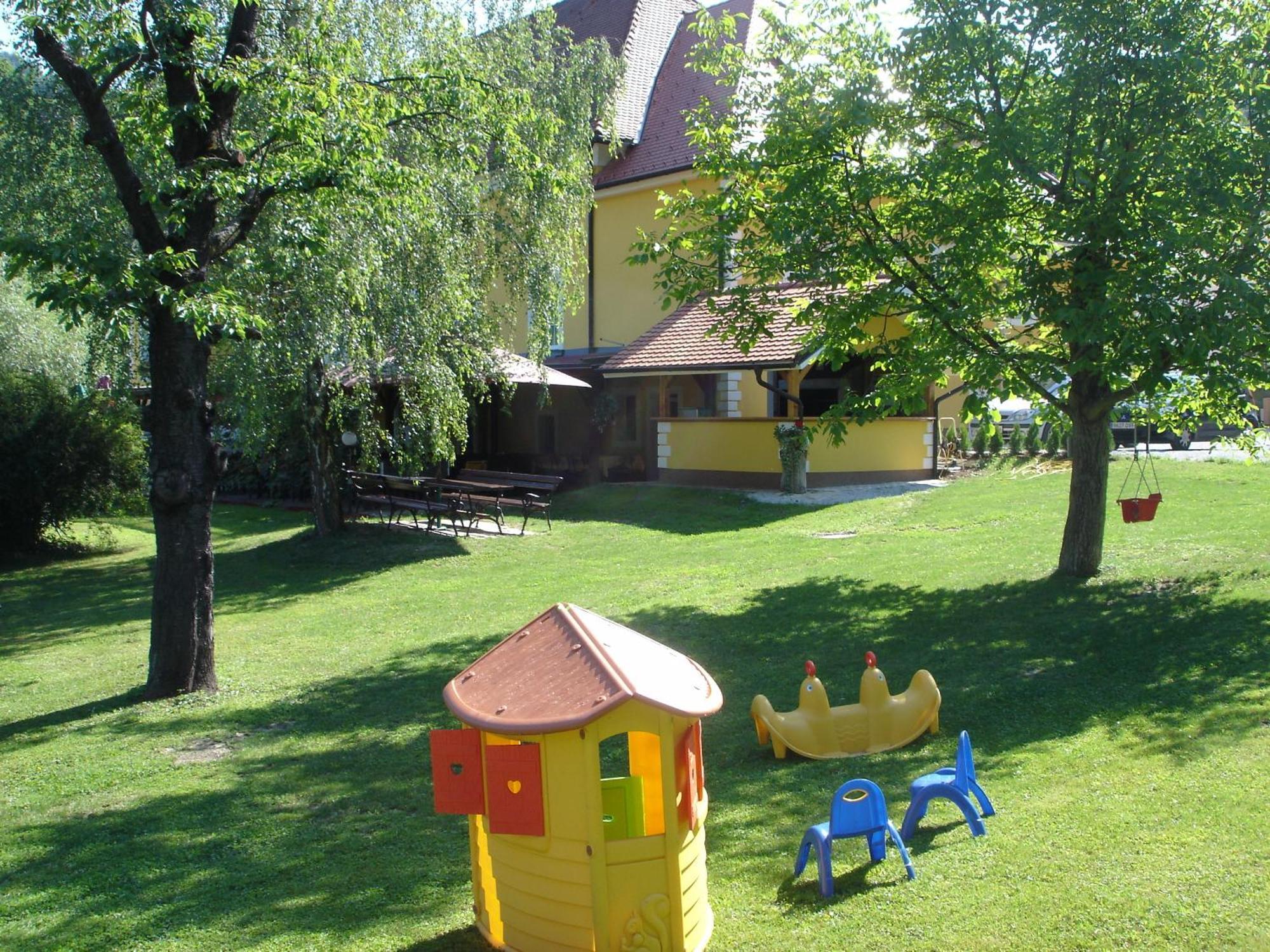 Cater Guest house 3*